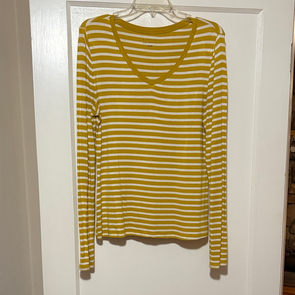 attention Women’s Medium Pullover Top Long Sleeved Striped V-Neck